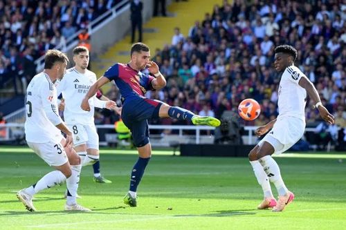 Ngược dòng đánh bại Real Madrid, Barcelona tiến gần chức vô địch La Liga