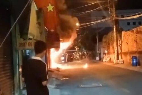 Cháy cửa hàng điện lạnh ở TP.HCM, một người tử vong