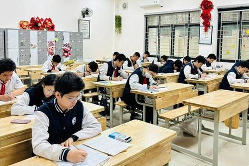 Thầy trò gấp rút chuẩn bị kỳ thi vào lớp 10 theo chương trình mới