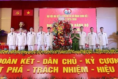 Đoàn Cảnh sát đặc nhiệm số 1 xây dựng tổ chức Đảng vững mạnh về chính trị, tư tưởng và tổ chức