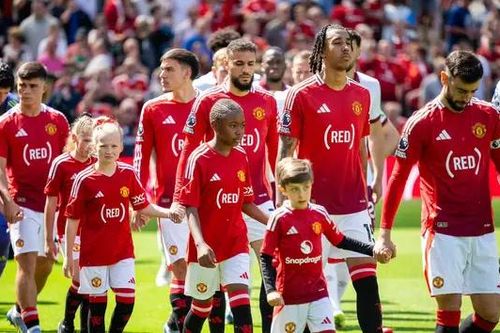 Manchester United khủng hoảng chấn thương