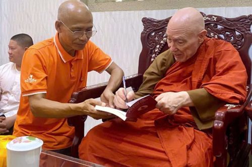 Đảnh lễ Tỳ Kheo Bodhi - nhớ về Hòa thượng Minh Châu