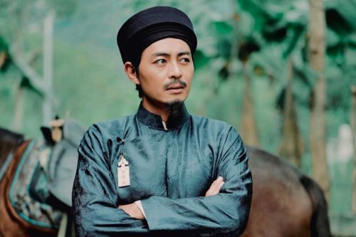 'Thám tử Kiên' vượt 'Lật mặt 8', Victor Vũ thống trị phòng vé