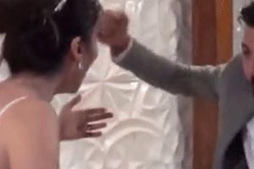 Trong ngày cưới, chú rể có hành động 'kém duyên' gây phẫn nộ