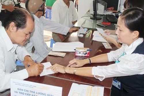 Tin vui cho cán bộ công chức có 20 năm công tác, nghỉ hưu trước tuổi có thể được nhận trợ cấp lên tới 60 tháng lương