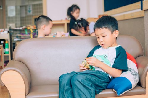 8 dấu hiệu trẻ đang chịu quá nhiều căng thẳng