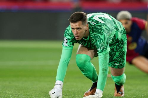 Szczesny nghe lời vợ