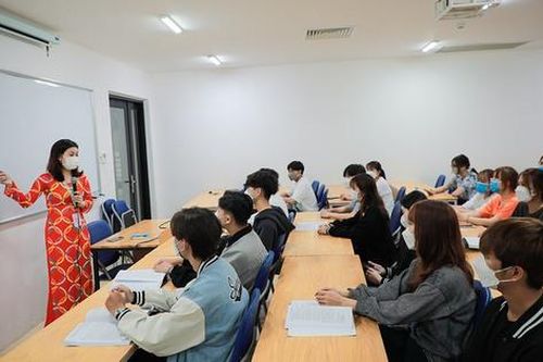 Sinh viên được miễn học phí bị thôi học có phải bồi hoàn kinh phí?