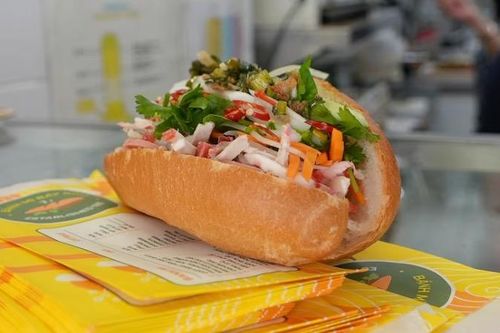 ABC News: Vì sao bánh mì Việt Nam khiến người Australia 'phát cuồng'?