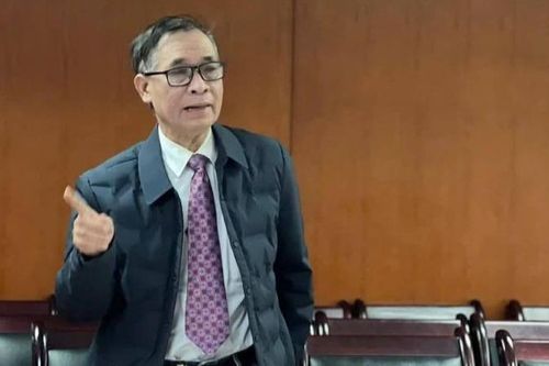 Nhà khoa học 'nặng lòng' với tiếng Việt