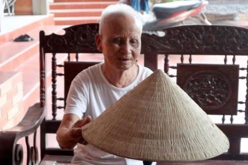 'Ông tổ' nghề nón Đồng Văn