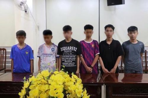 Nhóm 'báo thủ' trộm cắp