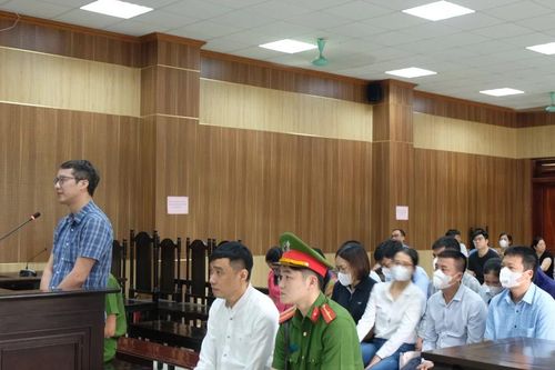 Tuyên án 44 bị cáo trong vụ đưa, nhận hối lộ lớn nhất Thanh Hóa