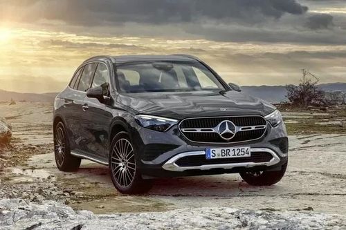 Cập nhật bảng giá xe hãng Mercedes mới nhất tháng 5/2025