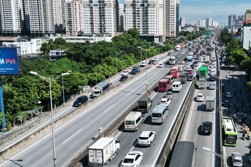 Cấm phương tiện đi đường trên cao Vành đai 3 hướng Big C - Mai Dịch