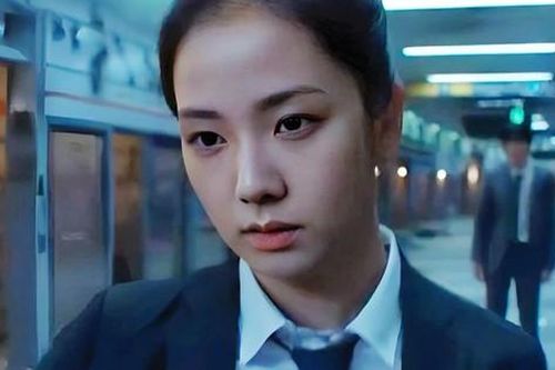 Phim của Jisoo (BlackPink) gây tranh cãi