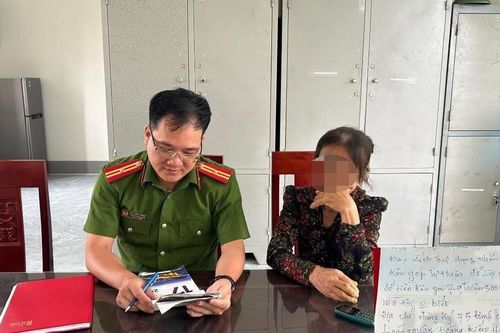 Trưởng công an xã lật tẩy kẻ giả danh