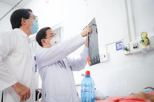 Gặp nạn trên đường hành hương, 4 người trọng thương