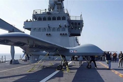 Tàu sân bay Hàn Quốc sẽ trang bị phi đội UAV thay vì máy bay chiến đấu F-35
