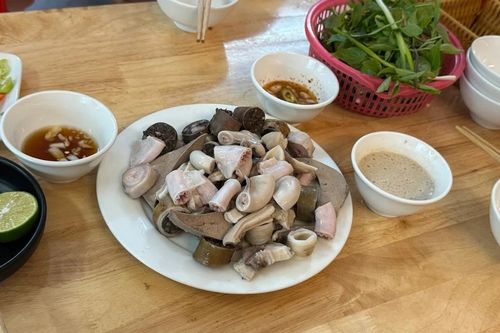3 quán lòng ở Hà Nội đông khách, ngon giòn sần sật, giá phải chăng