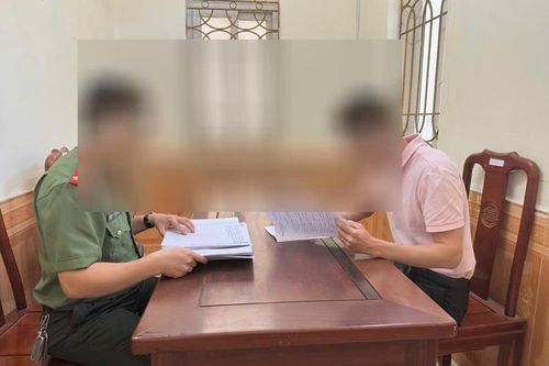 Xử lý 2 trường hợp rao bán giấy mời dự các sự kiện nhân dịp khai mạc Lễ hội Hoa Phượng Đỏ