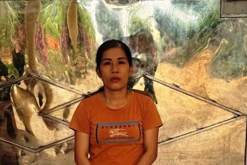 Tạm giữ hình sự người phụ nữ đâm chồng trọng thương rồi tự thú