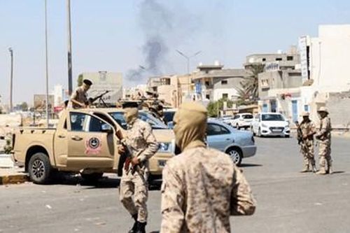 Video đấu súng dữ dội giữa các nhóm vũ trang ở Thủ đô Tripoli, Libya