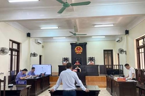 Tòa tuyên không chấp nhận yêu cầu khởi kiện hành chính theo quan điểm của Viện kiểm sát
