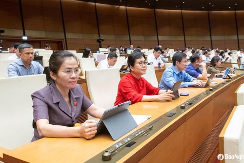 Quốc hội thảo luận hoàn thiện hành lang pháp lý thúc đẩy khoa học, công nghệ và đổi mới sáng tạo