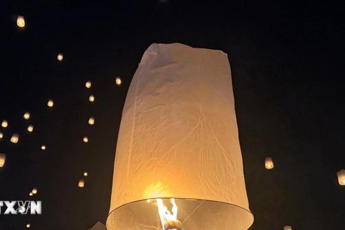 Lung linh lễ hội đèn lồng 'Ánh sáng hòa bình 2025' tại Indonesia