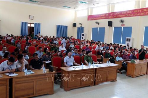 Sau đối thoại, người dân không còn chặn xe vào bãi rác