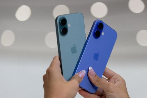 Tin nóng công nghệ 13/5: Apple cân nhắc tăng giá iPhone, Singapore dùng chó robot để tuần tra
