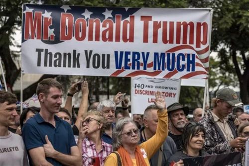 Người da trắng Nam Phi được ông Trump cấp quy chế 'người tị nạn'