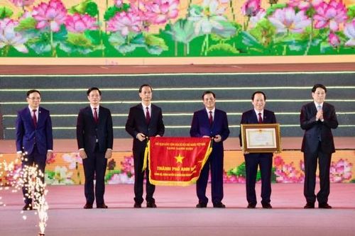 Hải Phòng: Hào hùng 70 năm giải phóng và đón nhận danh hiệu 'Thành phố Anh hùng'
