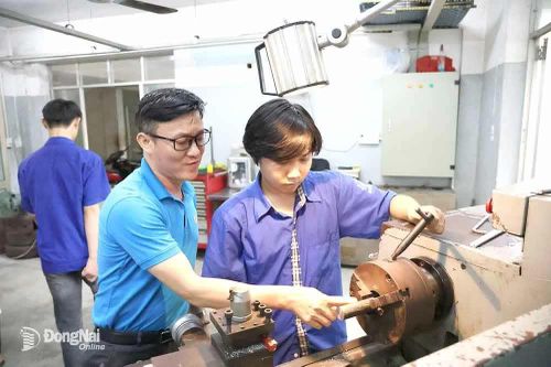Nhân lực chất lượng cao cho kỷ nguyên vươn mình phát triển (Bài 2)