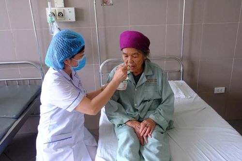 'Giữ lửa' nghề điều dưỡng