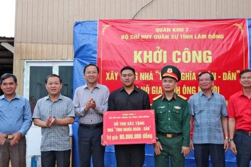 Ra quân công tác dân vận tập trung tại xã Đinh Trang Thượng