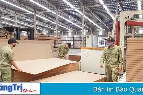 Chuyển biến tích cực trong lĩnh vực công nghiệp, tiểu thủ công nghiệp