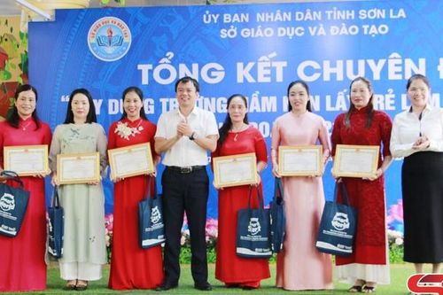 Xây dựng trường mầm non lấy trẻ làm trung tâm