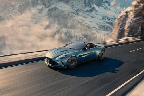 Aston Martin ra mắt Vantage Roadster: Mui trần mạnh mẽ nhất phân khúc
