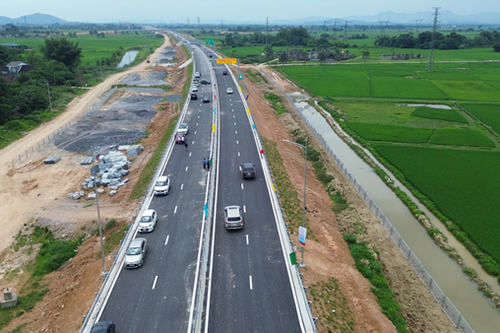 Bộ Xây dựng yêu cầu rà soát, xử lý bất cập trên cao tốc