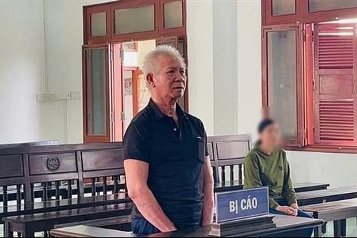 Sát hại vợ đã ly hôn bất thành, gã chồng cũ lãnh án 10 năm tù
