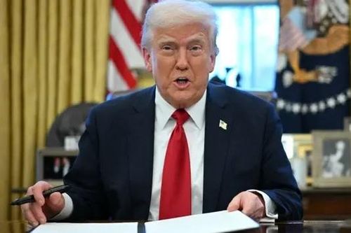Ông Trump ra sắc lệnh buộc các hãng dược giảm giá thuốc