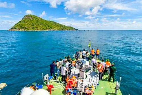 Tiếp tục đoàn kết, giữ vững bình yên tuyến biên giới biển