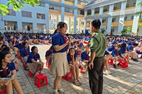 Trang bị kiến thức về an toàn an ninh mạng, phòng chống xâm hại, bạo lực cho học sinh