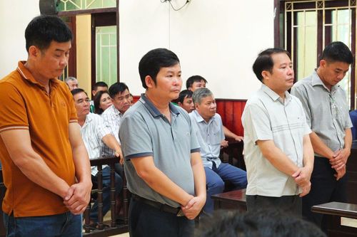 Cựu giám đốc, phó giám đốc Trung tâm đăng kiểm ở Bình Định lãnh án tù
