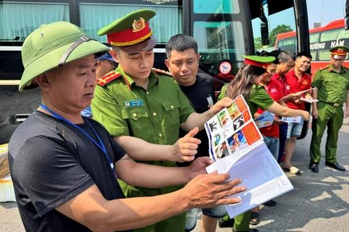 Tin tức đặc biệt trên báo in Hànôịmới ngày 13-5-2025