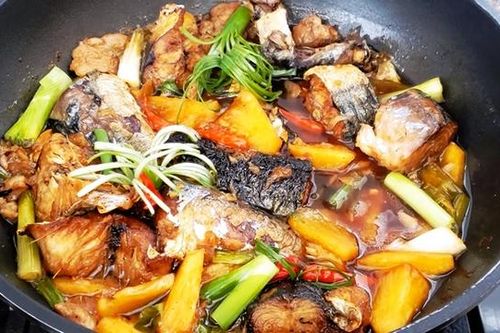 Các món cá kho với dứa thịt cá mềm nhưng không bở nát, thơm ngon hết sạch mùi tanh
