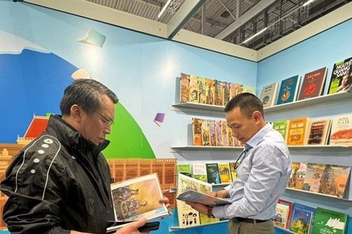 Đưa văn học Việt Nam ra thế giới: Cần chiến lược bài bản và dài hơi
