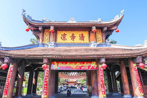 Ngắm cổng tam quan độc đáo tại ngôi cổ tự nghìn năm tuổi ở Hà Tĩnh